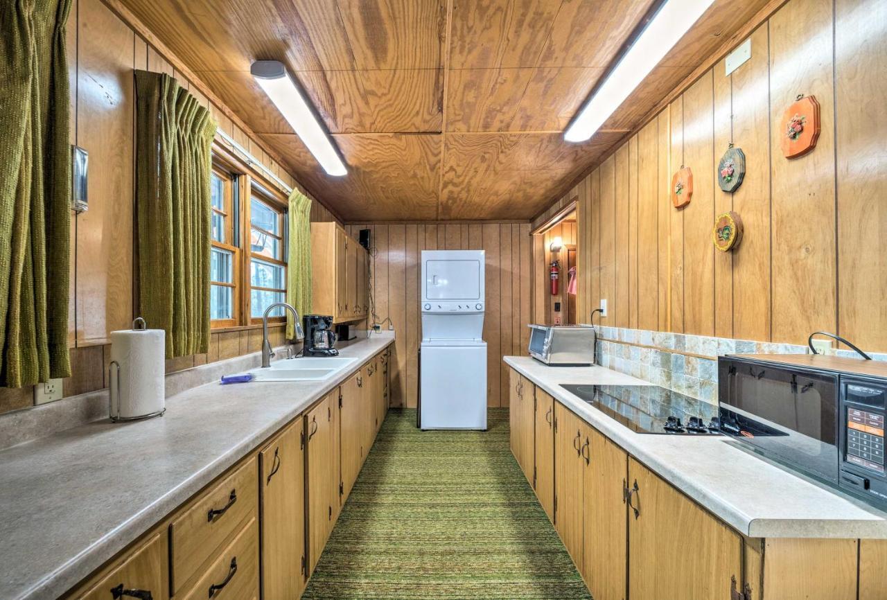 Ruidoso Cabin With Forest Views And Covered Porch Екстериор снимка